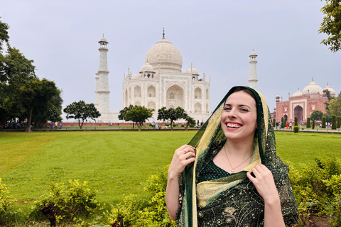 Delhi: Tour particular pelo Taj Mahal com opções de refeições e ingressosTour particular com veículo com ar condicionado, motorista, guia e ingressos