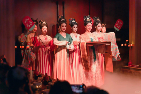 Shanghai: Immersive Han Dynasty Palace Banquet Clothing + Hairstyle + Makeup (excluding meals/photography)