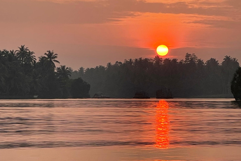 Koggala Lake Guided Boat Safari with Hotel Pickup & Drop Off