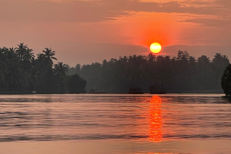 Koggala Lake Guided Boat Safari with Hotel Pickup & Drop Off