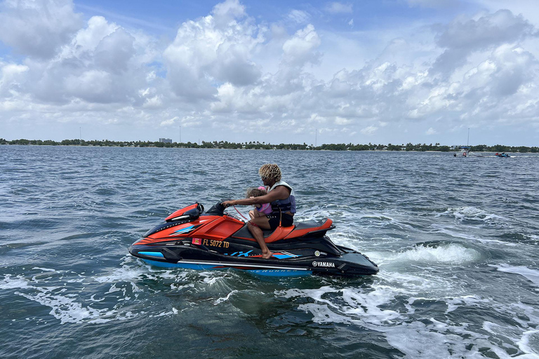 Biscayne Bay Jet Ski Rental & Free Jet Boat Ride 1-H 5 Tandem Jet Skis : Extra $70/JetSki Due at Check-In