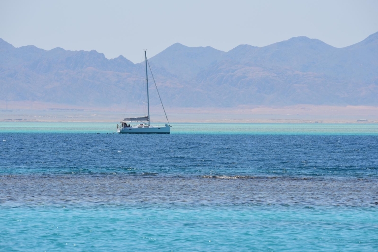 Sharm El Sheikh: Private Yacht für Kleingruppen-Halbtagestour
