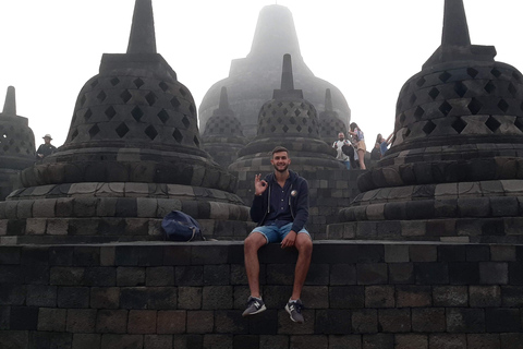 Tour in jeep del Tempio di Borobudur Merapi e del Tempio di PrambananTempio di Borobudur-Merapi in jeep-Tempio di Prambanan