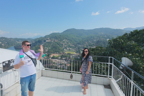 Kandy: Tuk Tuk Tour with Drone Photos and Videos
