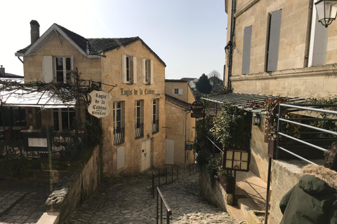 Visite exclusive des châteaux de Saint-Émilion avec dégustationsGroupe privé de 2 à 6 personnes.