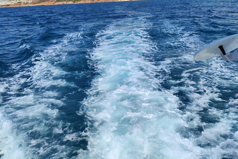 الإبحار مع غروب الشمس والسباحة في البحرغروب الشمس الخاص