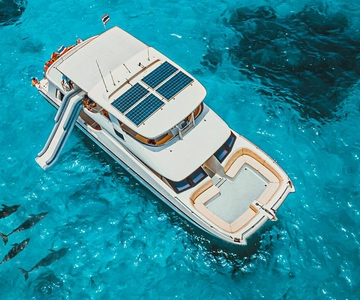 Phuket: Phi Phi, Maya & Maithon Luxus-Katamaranfahrt