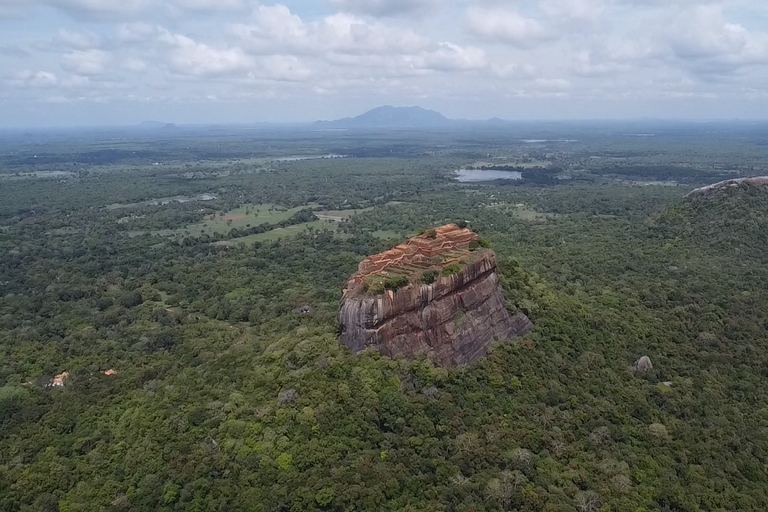 Sigiriya Dambulla Minneriya Safari Excursão de 1 dia em particularRecolha nos hotéis de Kandy ou Matale