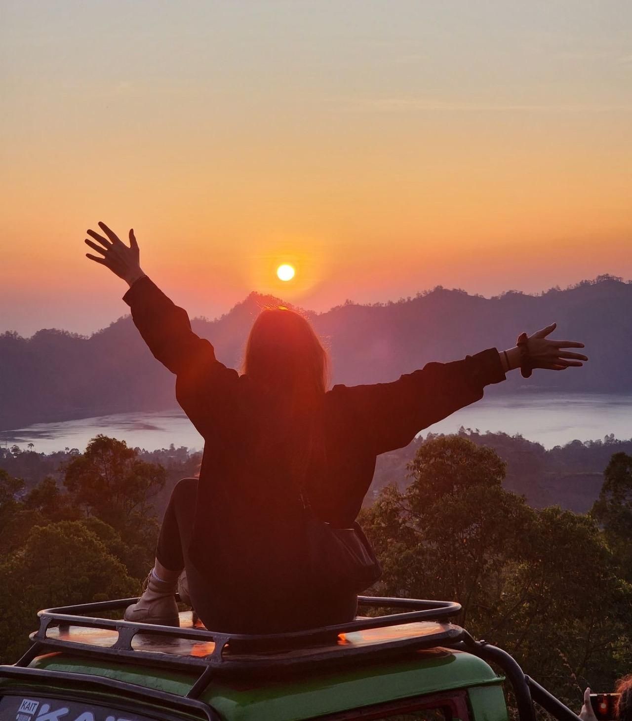 Jeep-Tour bei Sonnenaufgang und Dorf Penglipuran