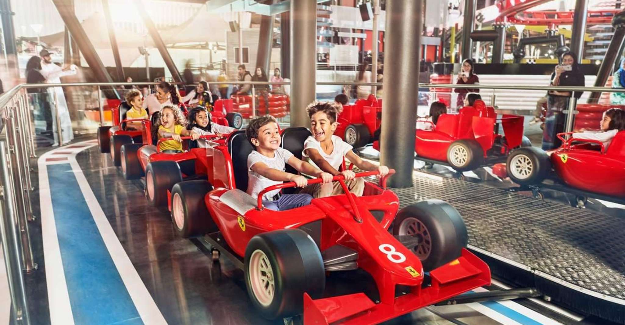 Van Dubai , Abu Dhabi FullDay reis met Ferrari World Entry - Hizvo