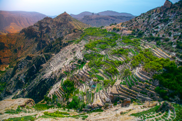 Desde Mascate: Día completo en el Zoco de Nizwa, el Fuerte de Nizwa y Jabel Akhdar