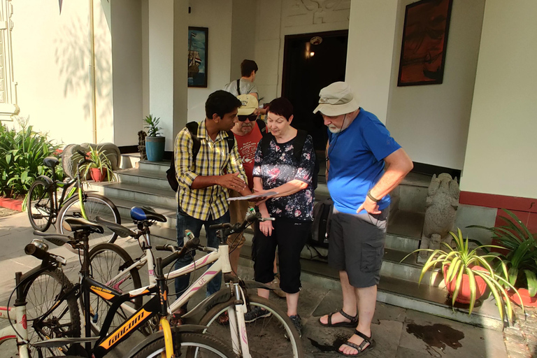 Passeio de bicicleta pelo Bom Dia Kochi