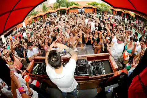 Las Vegas EDM Pool Crawl