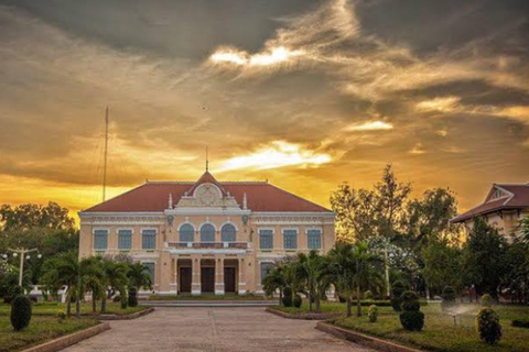 From Siem Reap to Battambang & Sunset at Bat Cave 1 day trip