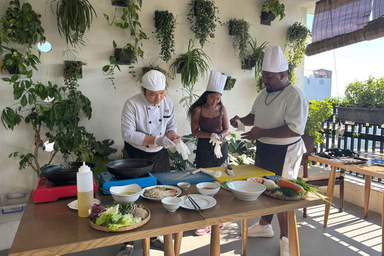 Da Nang: Vietnamese Cooking Class & Local Garden Tour