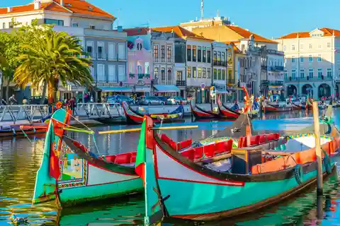 Privat transfer - Lissabon->Porto+Obidos/Aveiro/Fatima/Nazare