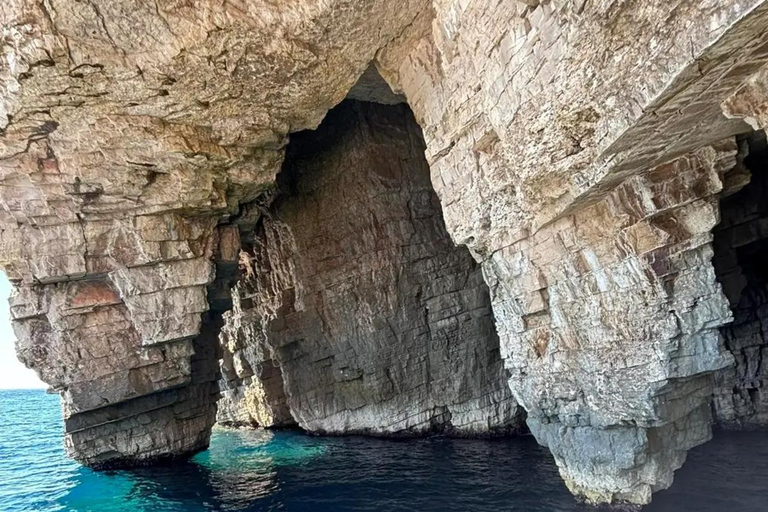 Split: Private Speedboat Charter 3 Islands Half-Day Boat Tour with Blue Lagoon