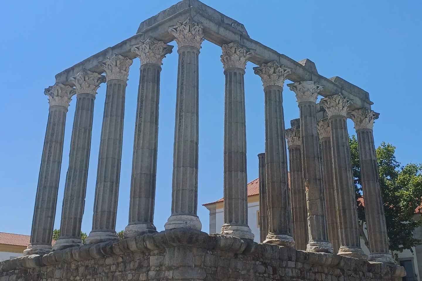 From Lisbon: Évora, Vila Viçosa, and Wine Cellars Day Trip