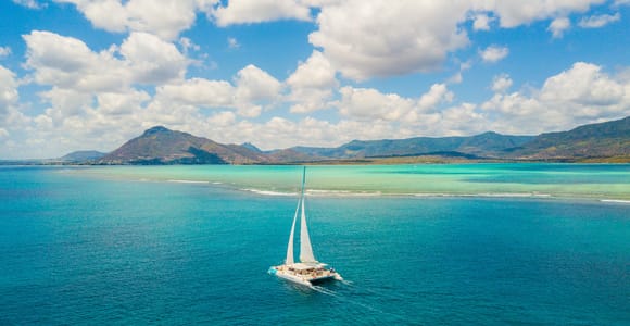 Mauritius: Catamaran Cruise - Dolphin Watching, BBQ & Drinks