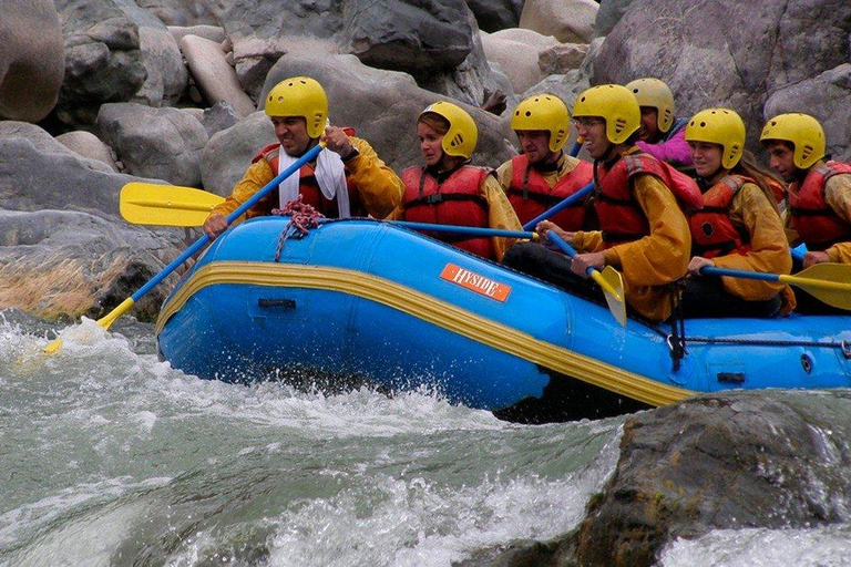 Rafting and ziplining in Arequipa