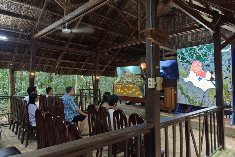 Ho Chi Minh: Cu Chi Tunnels &amp; Tan Lap Floating Village Tour