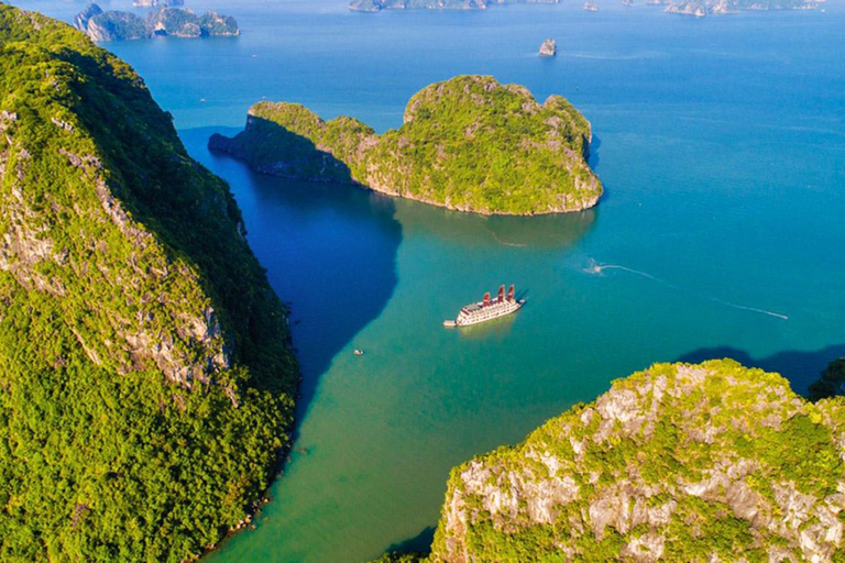 Desde Hanoi: 2D1N Bahía de Ha Long en Crucero Boutique Arcady