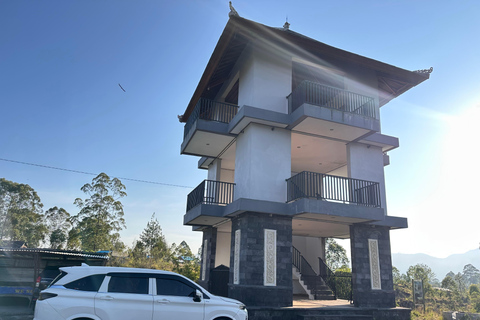 Esperienza in jeep o trekking all'alba sul Monte Batur + colazioneMonte Batur: escursione all'alba con colazione (punto d'incontro)