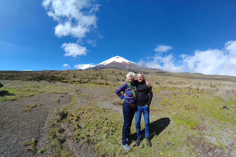 Quito: Cotopaxi Volcano Hike and Limpiopungo Lagoon Tour