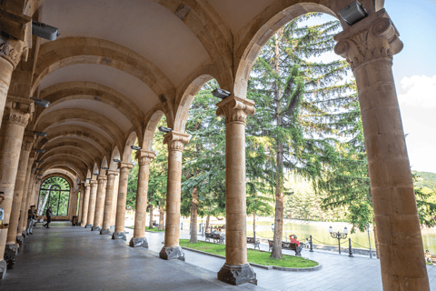 Yerevan: Khor Virap, Noravank, Areni & Jermuk Tour