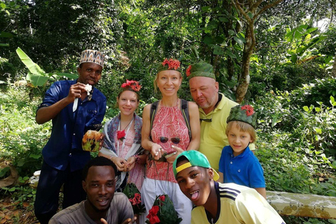 Zanzibar: Wycieczka po wiejskiej farmie z degustacją przyprawZanzibar: Wycieczka po farmie Village Green z degustacją przypraw