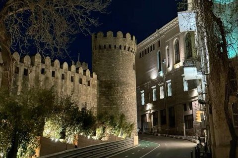 Baku: Old City Tour with Special Gifts and Local Culture