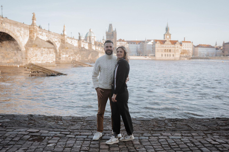 Praga: Servizio fotografico professionale al Ponte CarloVIP (50 foto modificate professionalmente)