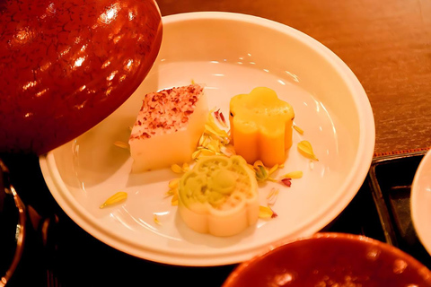 Shanghai: Immersive Tang Dynasty Banquet with Show "Chang'an Fu" Themed Lunch SVIP Seat