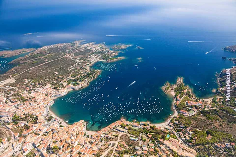 Desde Roses: Excursión en barco y visita a Cadaqués durante todo el día