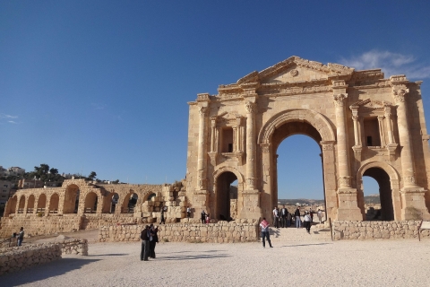 Von Amman: Jerash, Ajloun Castle & Umm Qais Private TourVon Amman: Jerash und Umm Qais Private Tour