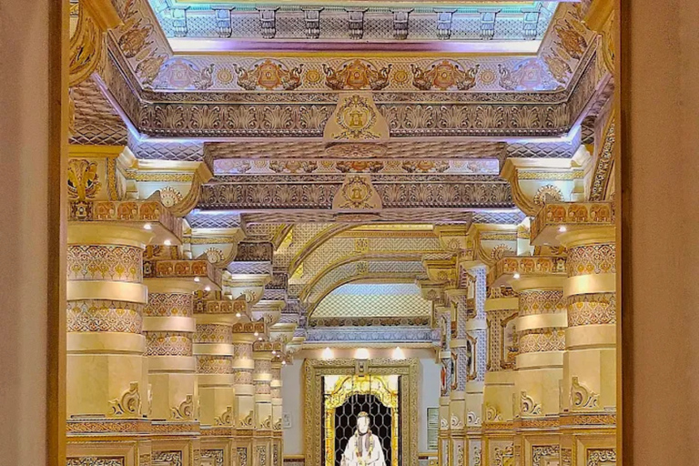 Tour privado por el casco antiguo de Delhi con el templo de AkshardhamTour privado por el casco antiguo de Delhi con ticket de entrada