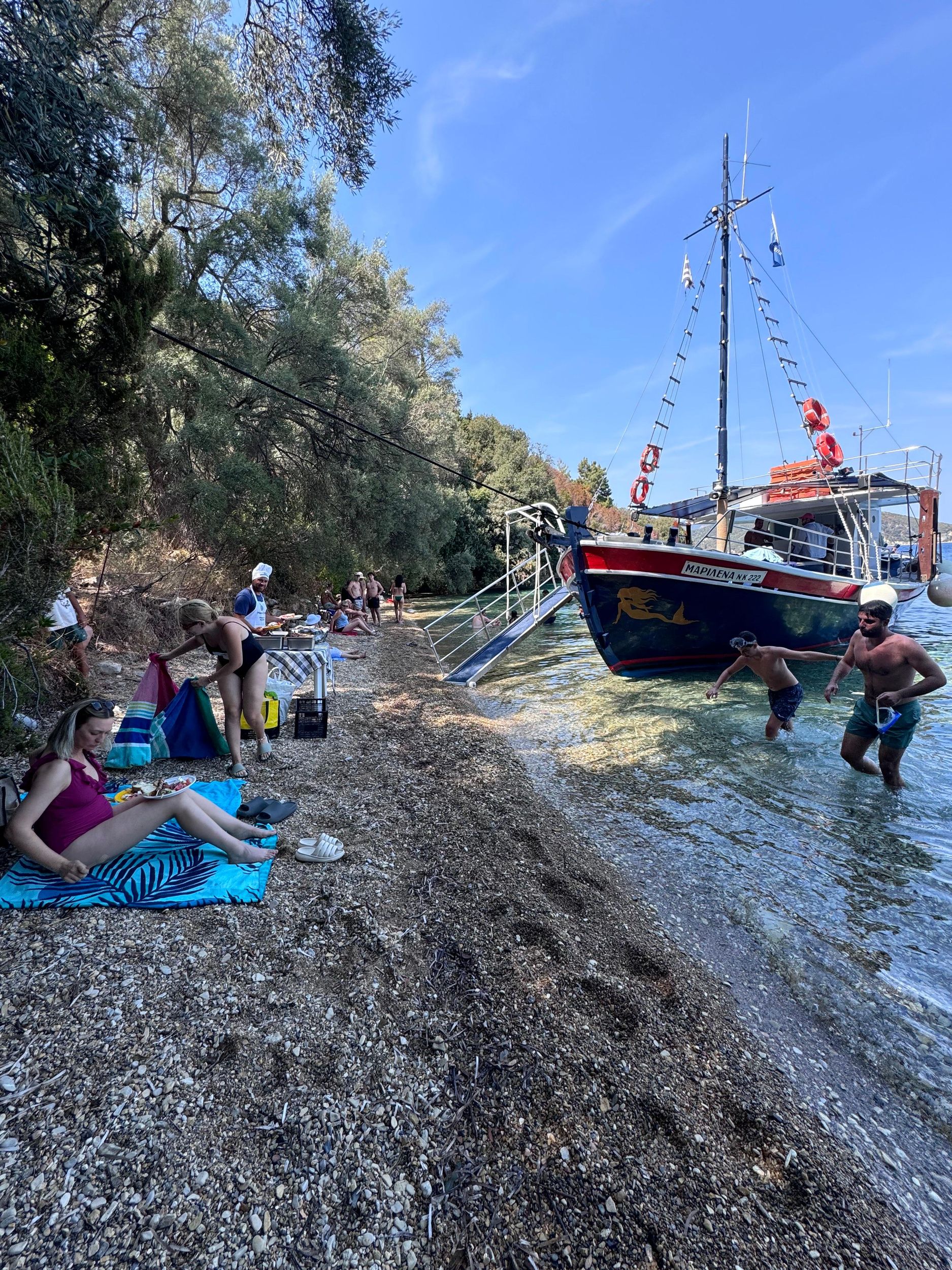 Marilena Cruises Nidri: Insel-Hopping-Bootstour mit Barbecue-Mittagessen