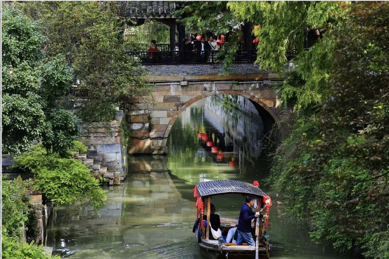 Shanghai: Fengjing Water Town Day Trip with Boat ride&Lunch