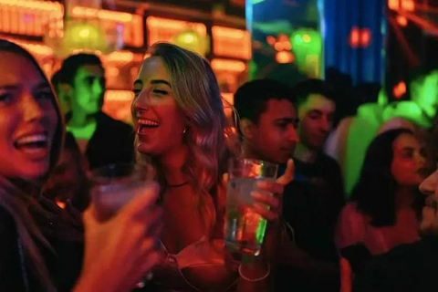 Rotterdam: New Year's Eve Pub Crawl Party and VIP Club Entry
