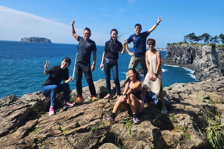 Excursión al atardecer por la isla de JejuExcursión al atardecer en la isla de Jeju