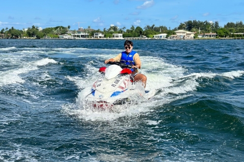 Motos acuáticas en Miami Beach + Paseo en barco gratis1 Moto de Agua 2 Personas 1 Hora + Paseo en Barco Gratuito 60 $ a pagar en el momento del check-in