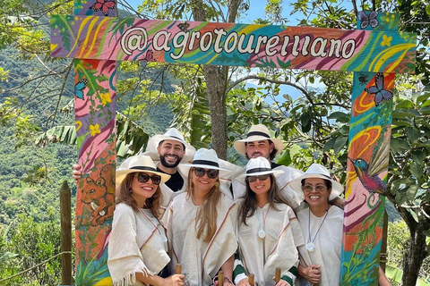Medellin: Have a rural experience | Discover an old colonial town Medellín: Enjoy a Rural Experience | Discover an Old Colonial Town