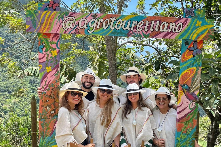 Medellin: Have a rural experience | Discover an old colonial town Medellín: Enjoy a Rural Experience | Discover an Old Colonial Town