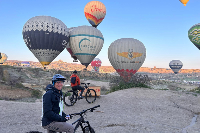 Cappadocia: Sunrise Mountain Bike Ride & Balloon Views