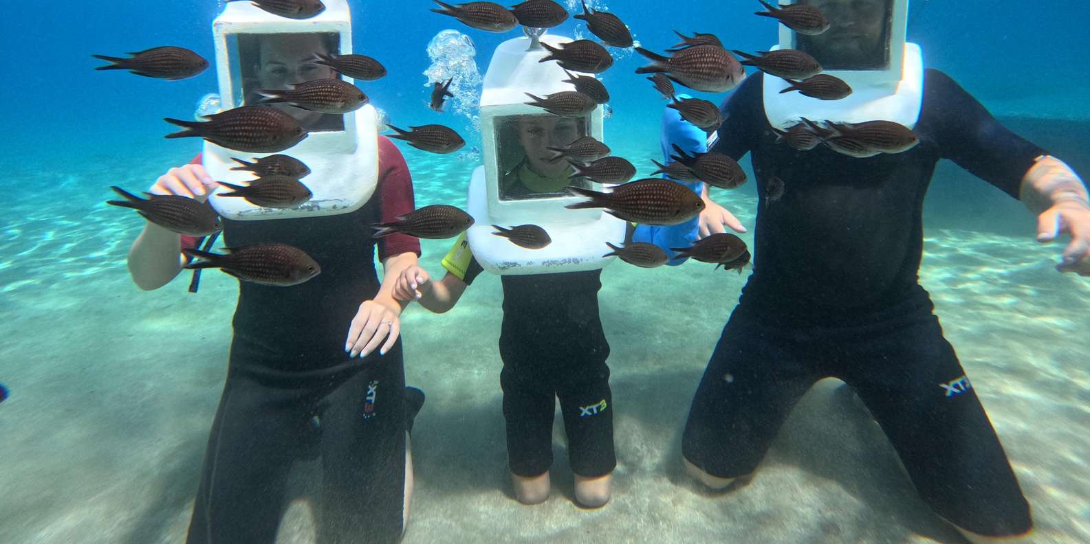 パラリムニ：水中ヘルメット体験をお楽しみください | GetYourGuide