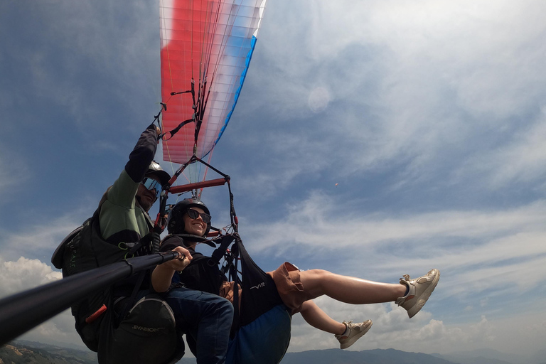 Paragliden boven Medellin in San Felix een geweldige ervaring