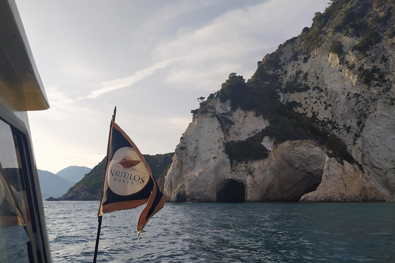 Zakynthos Kreuzfahrt bei Sonnenuntergang nach Myzithres mit Wein