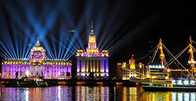 Shanghai Night River Cruise VIP Seat with Authentic Dinner photo 2