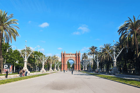 Barcelona: Old Town Private Walking Tour of Past and Present 2H - Guided tour in Spanish with Fábio