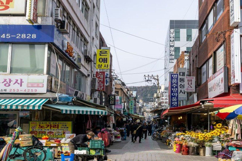 Busan: Tour a piedi del mercato di Jagalchi e del villaggio di Gamcheon